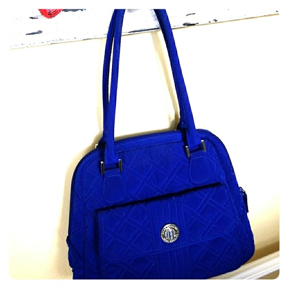 Vera Bradley Handbags - GUC Vera Bradley Purse!